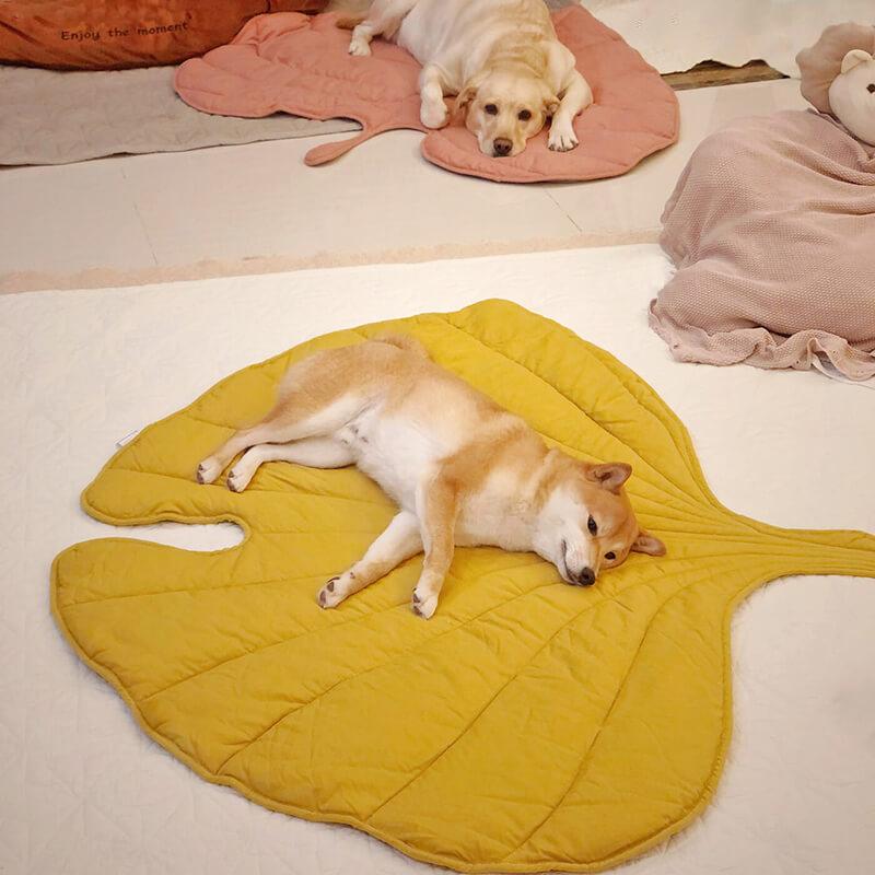 Leaf Shape Dog Blanket - milospaw