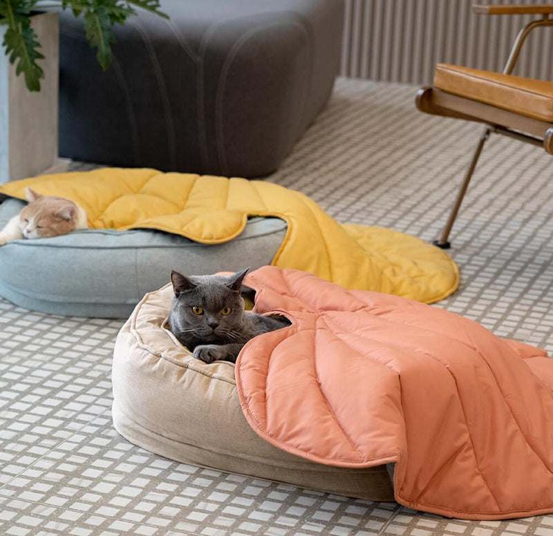 Leaf Shape Dog Blanket With Donut Dog Bed - milospaw